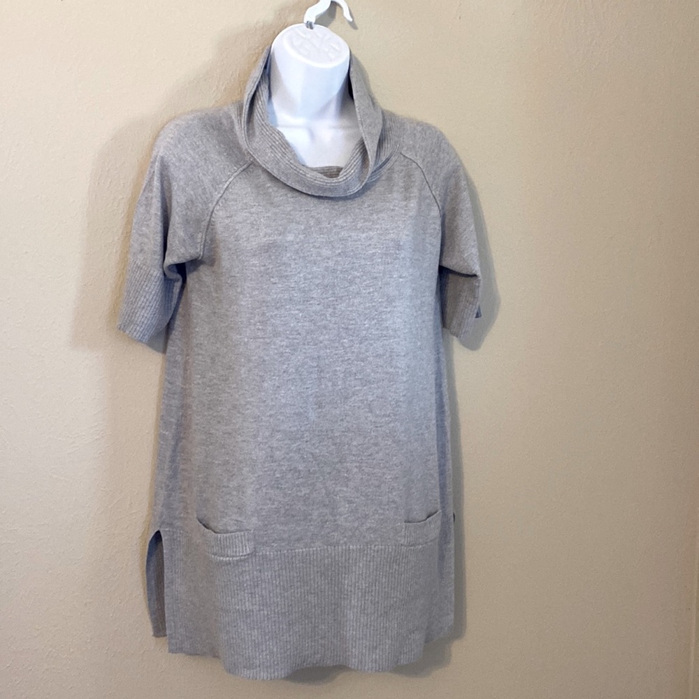 Over sized sweater with front pockets
